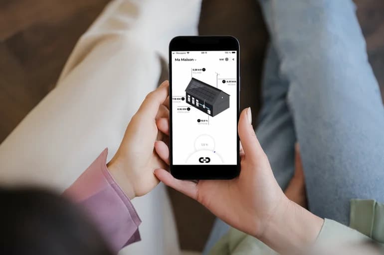 Application mobile So Connected affichant la consommation énergétique d'une maison connectée